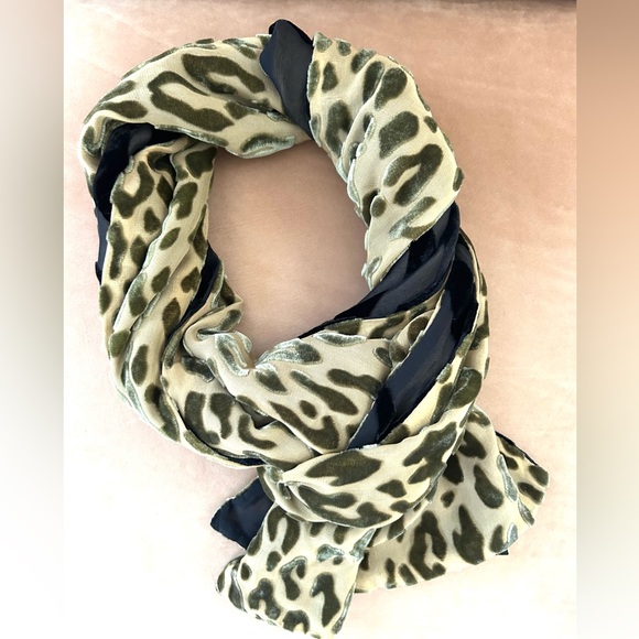 Reversible Velvet Animal Print Design Scarf in Tan Beige Olive Green and Black - Picture 6 of 8